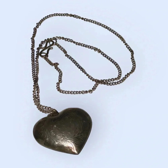 Vintage Large Silver Puffed Etched Heart Pendant with Curb Chain 24” - Picture 5 of 13